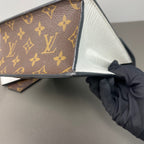 Louis Vuitton Messenger Bag
