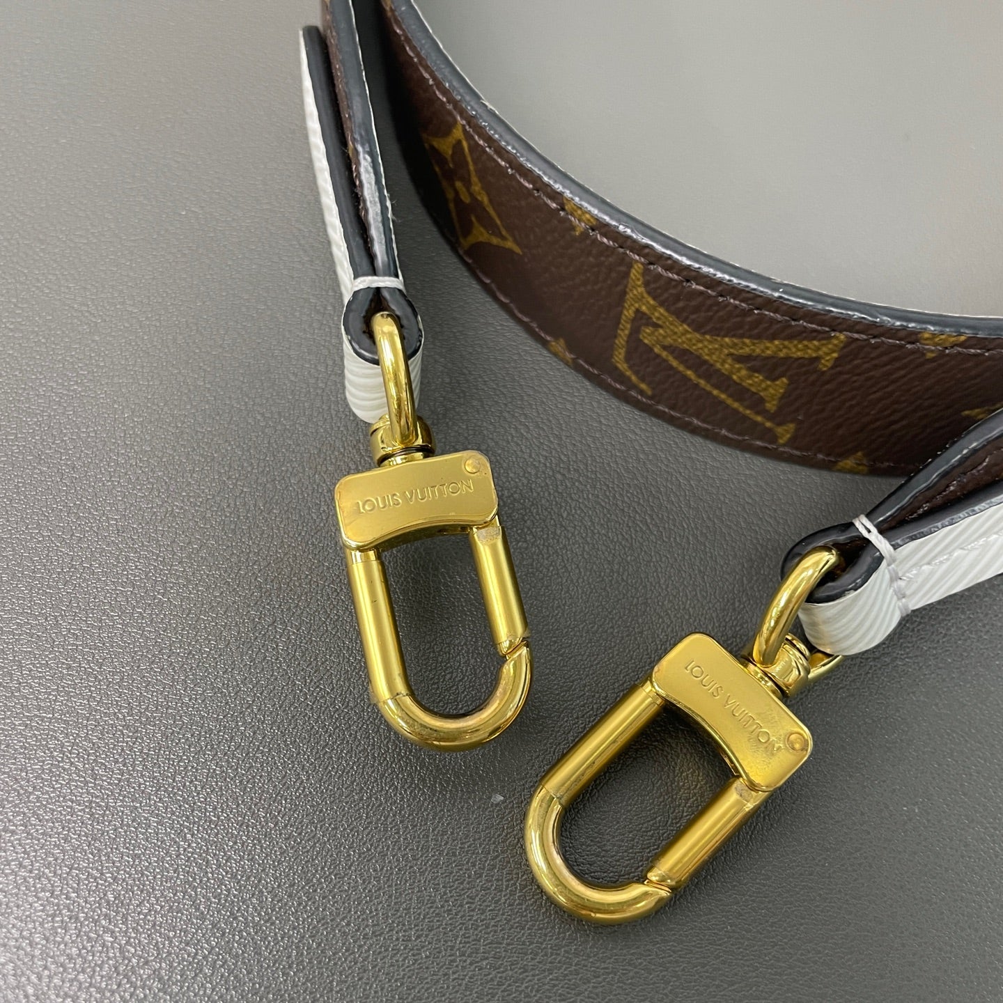 Louis Vuitton Messenger Bag