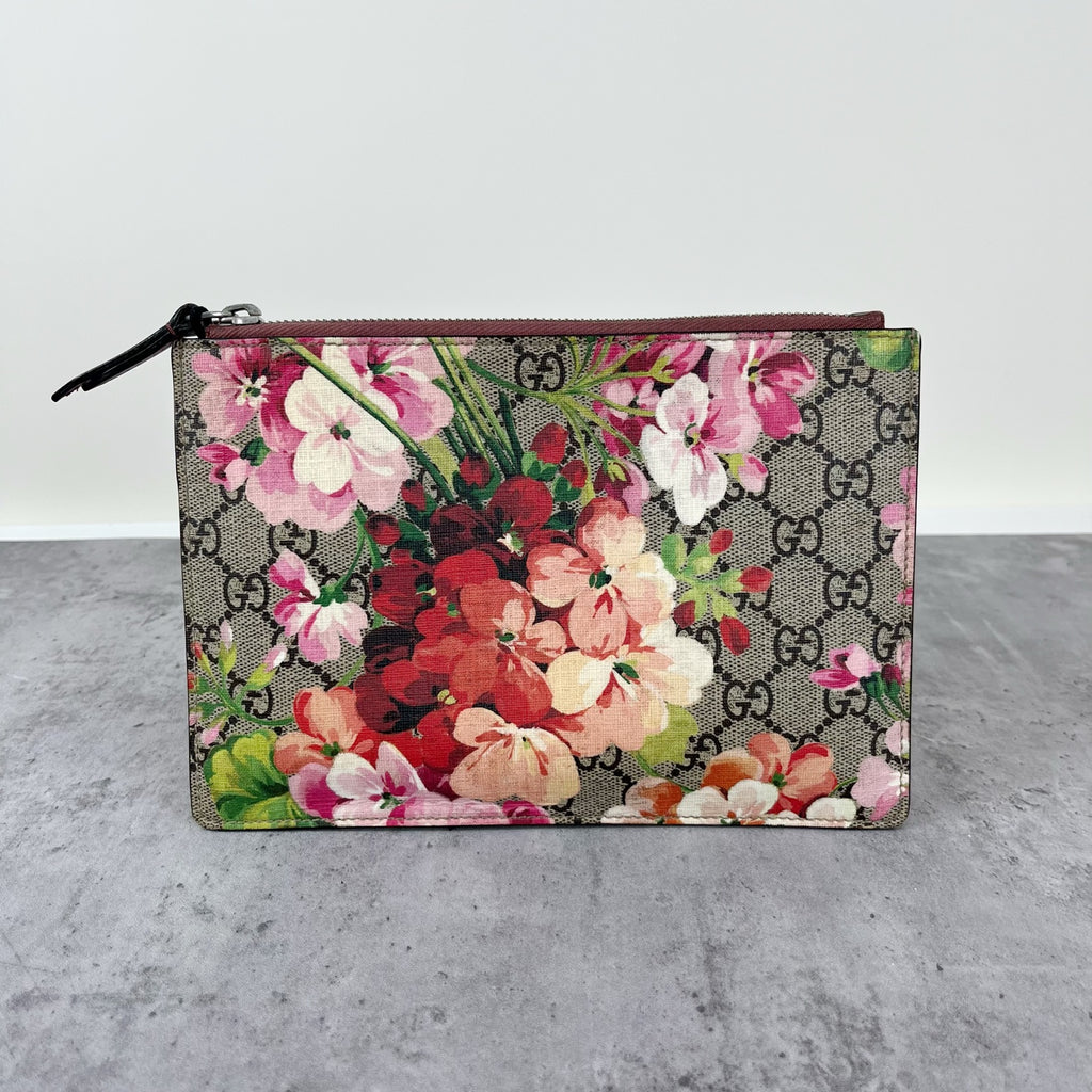 Gucci Red Clutch 410807-KU23N-8693