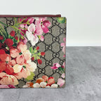 Gucci Red Clutch 410807-KU23N-8693