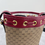Gucci 647801-2T0AG-8580