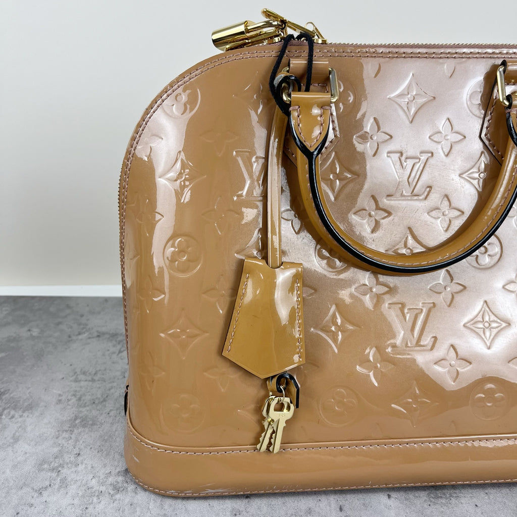 Louis Vuitton M50563