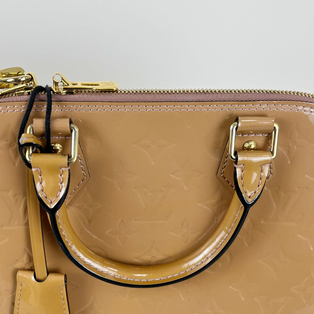 Louis Vuitton M50563
