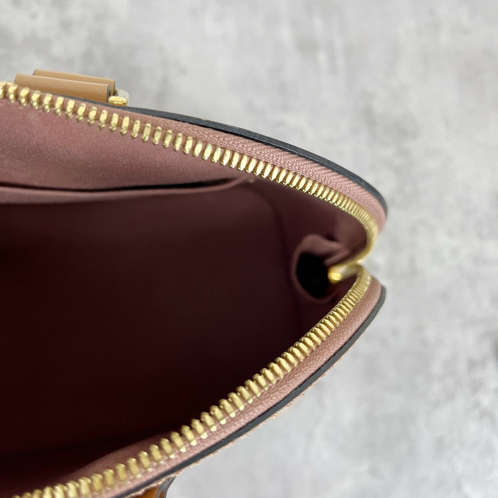 Louis Vuitton M50563