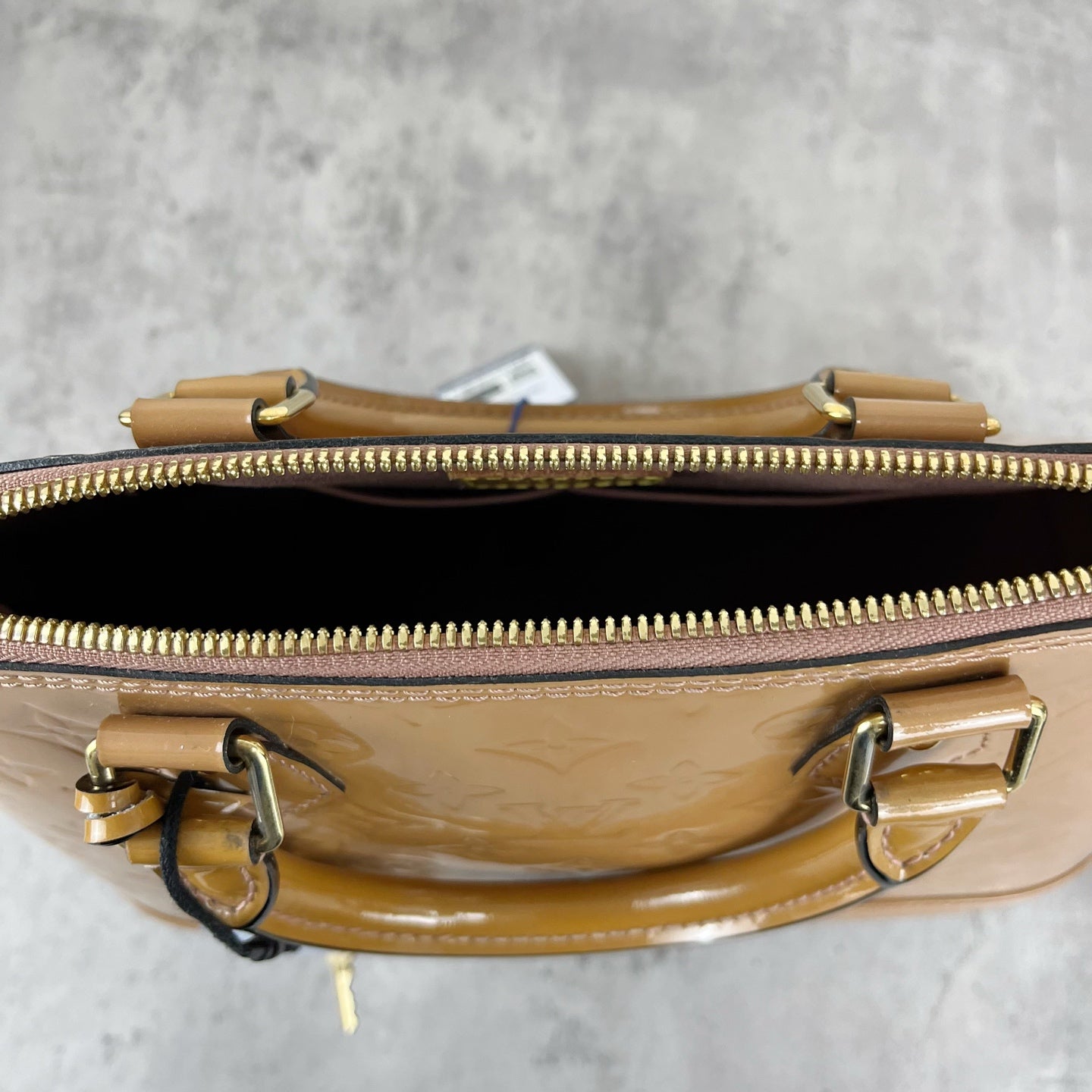 Louis Vuitton M50563