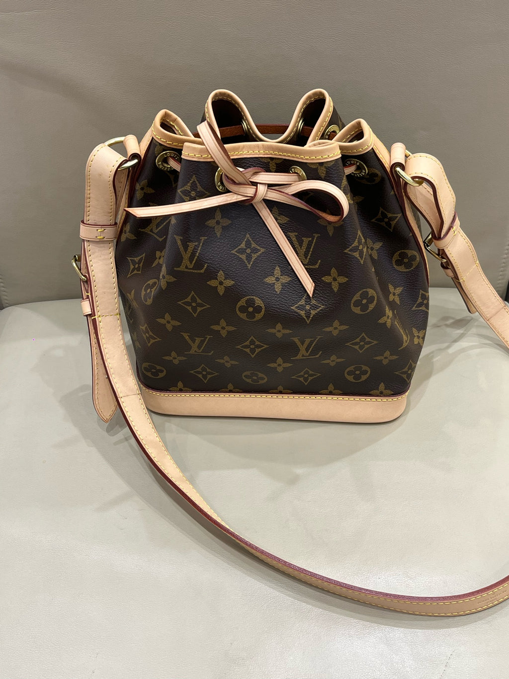 Louis Vuitton NOÉ BB Handbag Bucket & Drawstring Bag 22 x 24 x 15 M46983