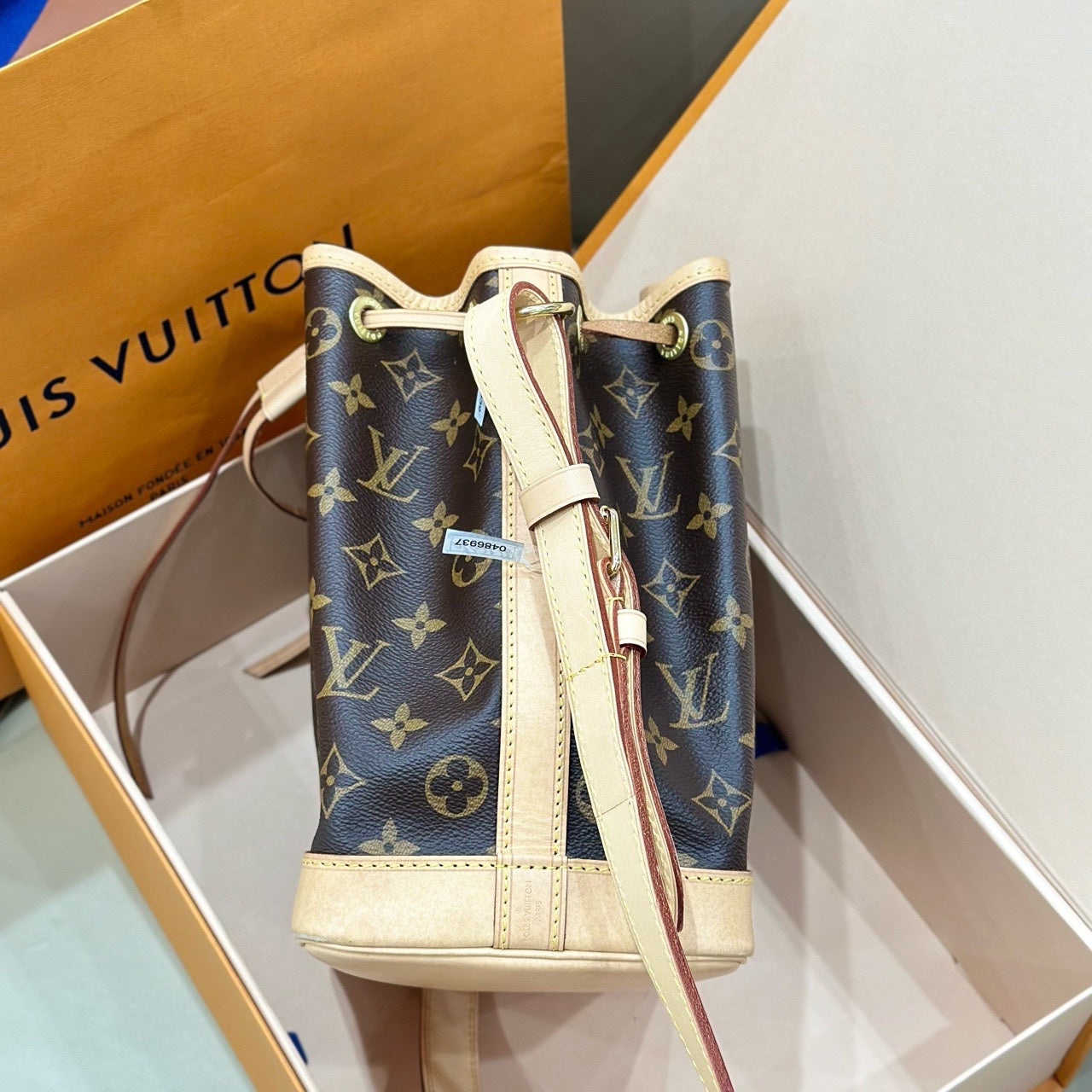 Louis Vuitton NOÉ BB Handbag Bucket & Drawstring Bag 22 x 24 x 15 M46983