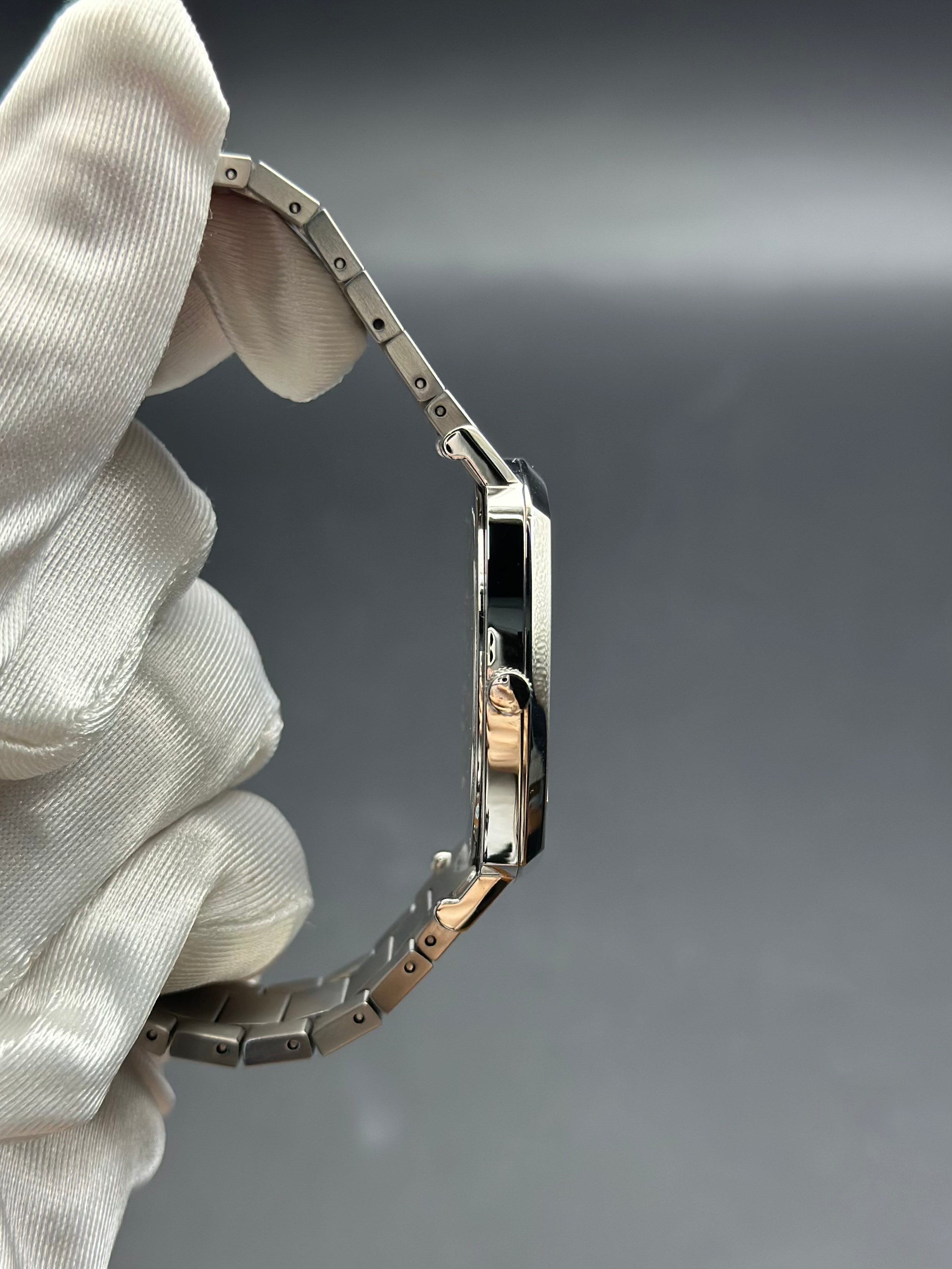 Gucci Blue Quartz watch