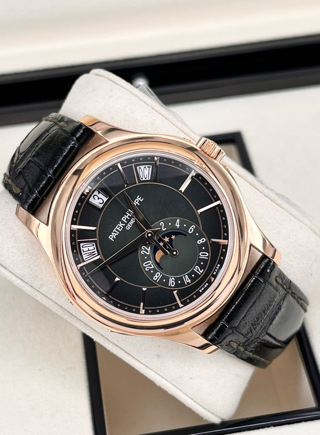 Patek Philippe Rose gold Automatic (self-winding) watch