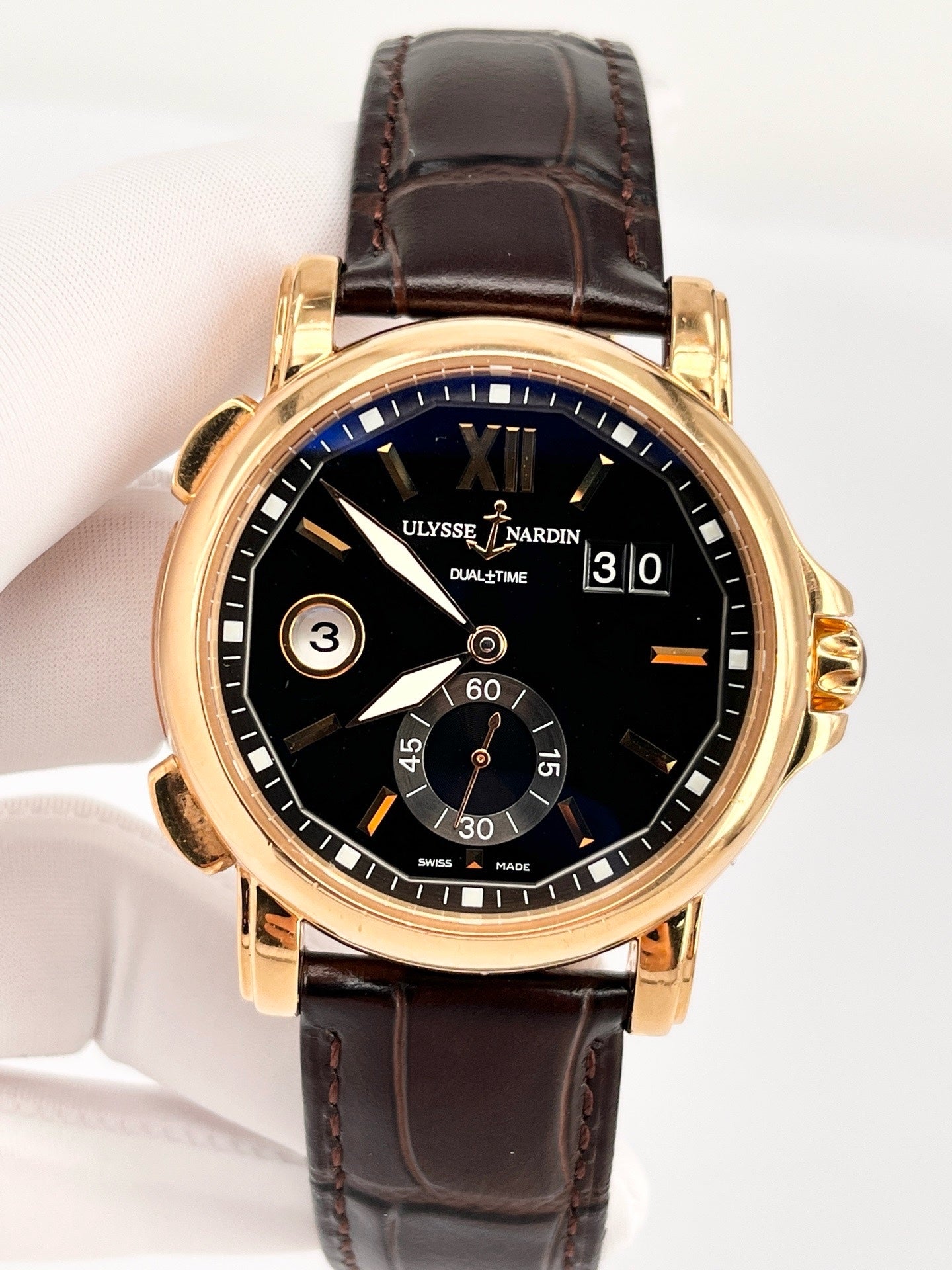 Ulysse Nardin Rose gold Automatic (self-winding) watch