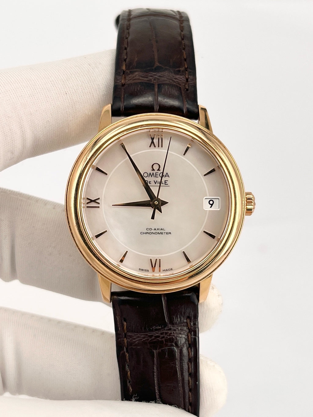 Omega Rose gold Mechanical watch