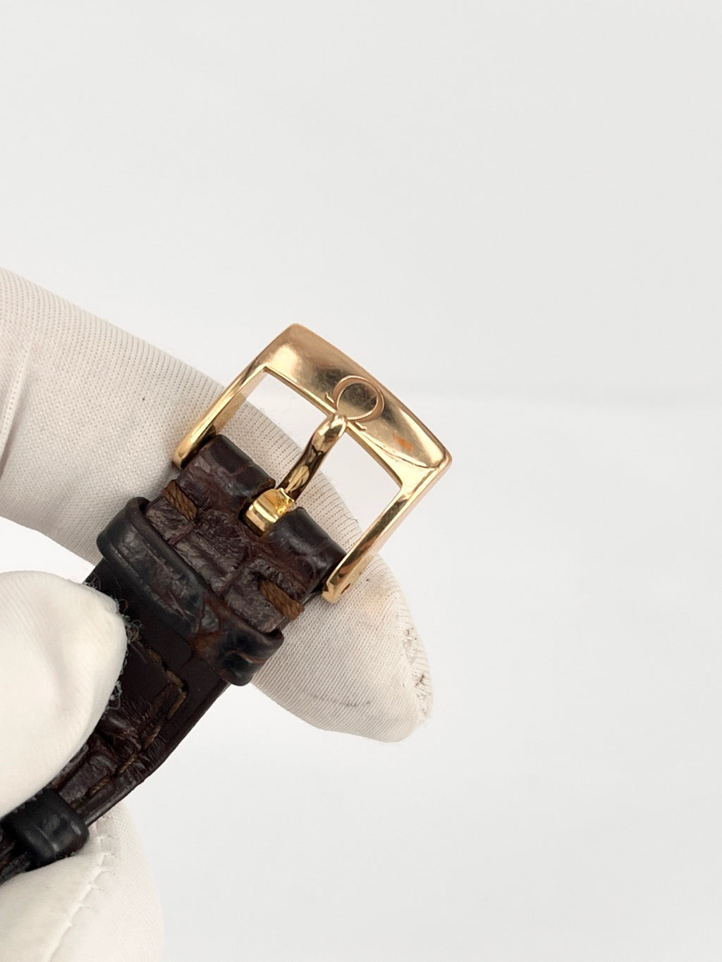 Omega Rose gold Mechanical watch