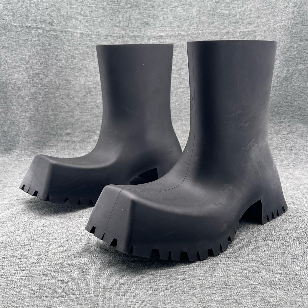 Balenciaga Black