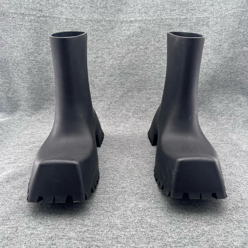 Balenciaga Black