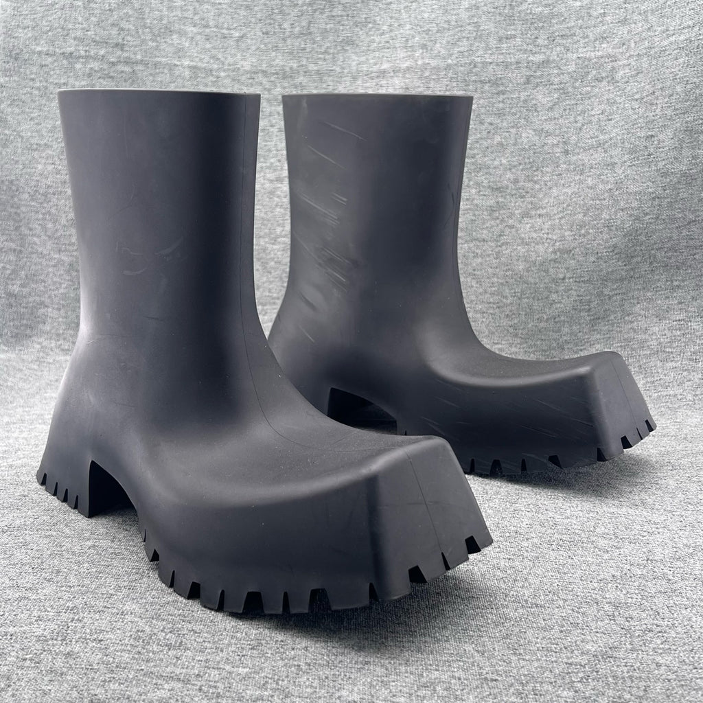 Balenciaga Black