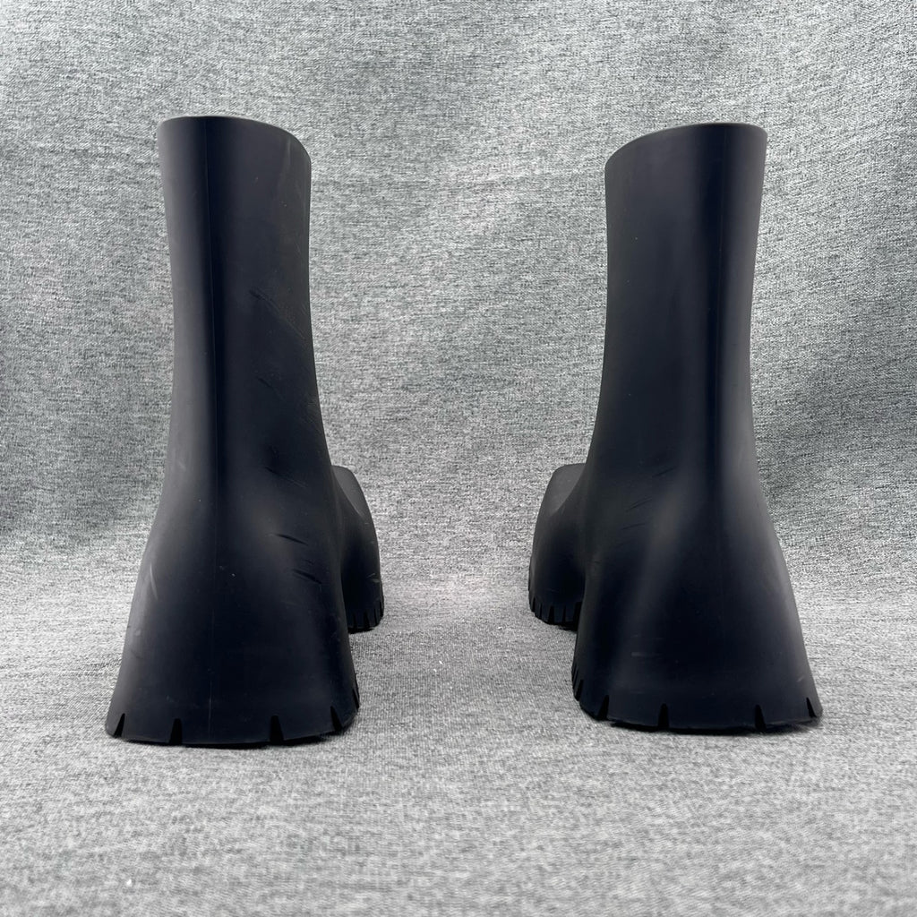 Balenciaga Black