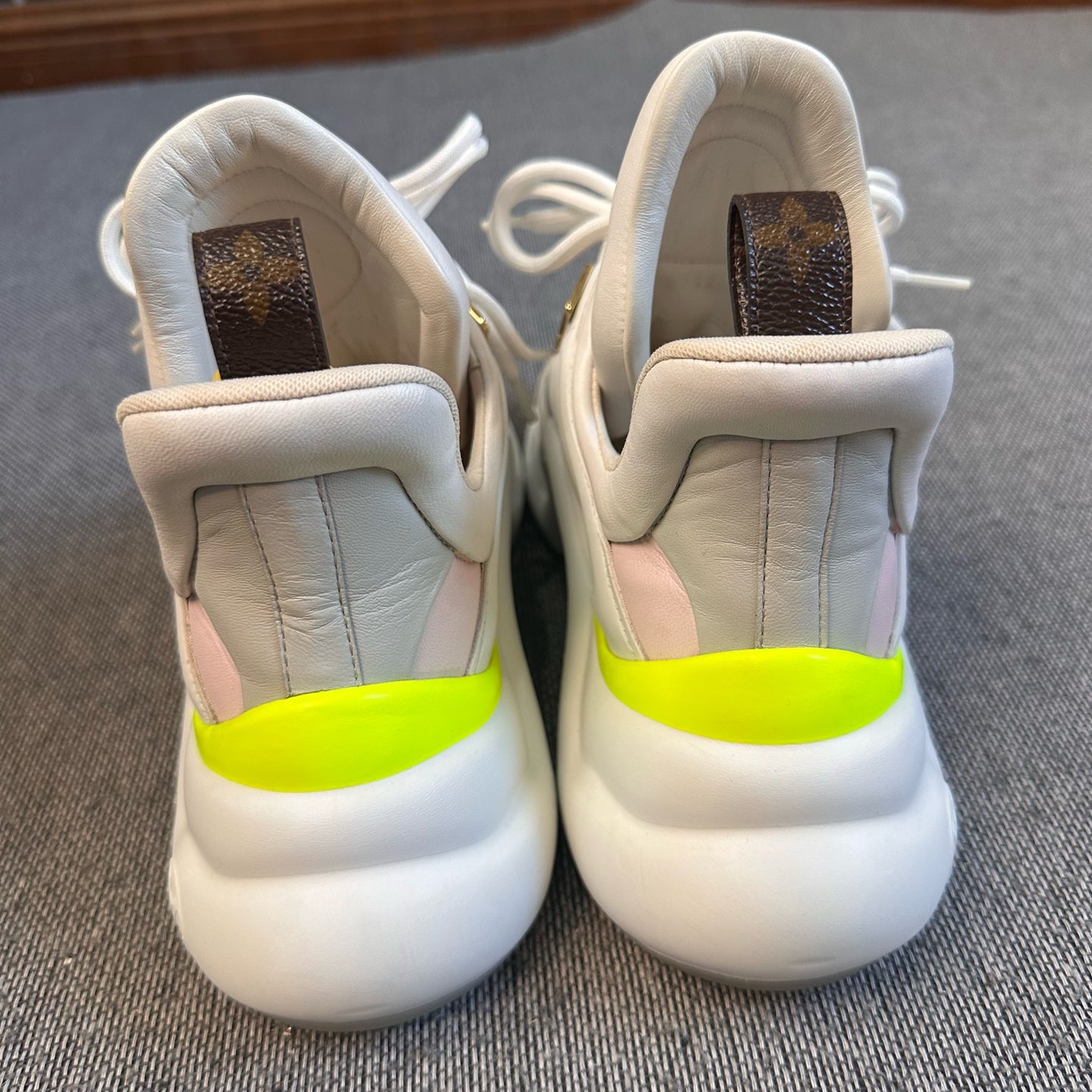Louis Vuitton White Lifestyle sneakers