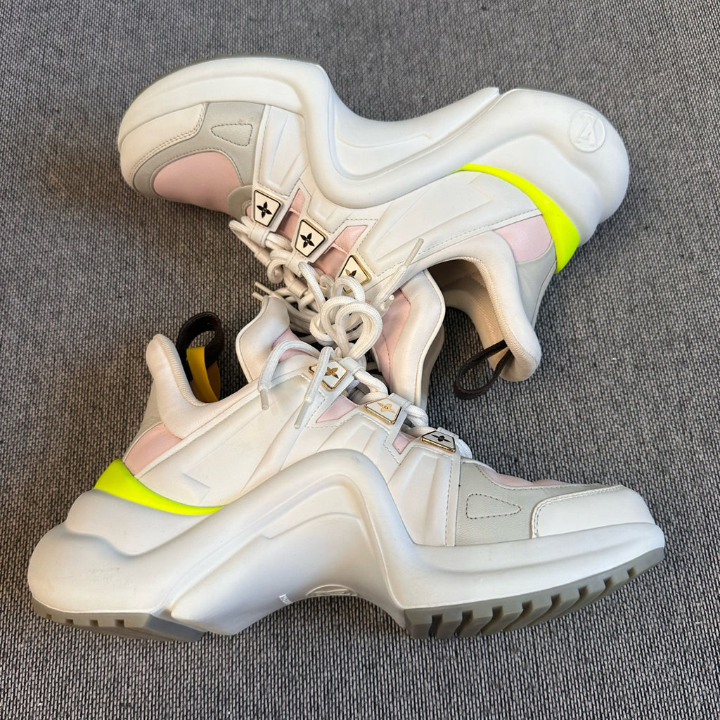 Louis Vuitton White Lifestyle sneakers