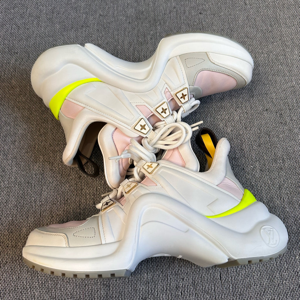 Louis Vuitton White Lifestyle sneakers