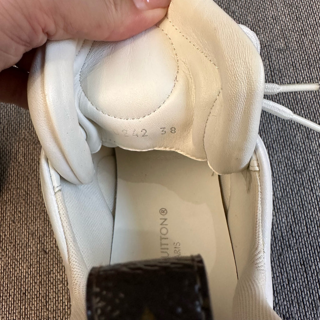 Louis Vuitton White Lifestyle sneakers