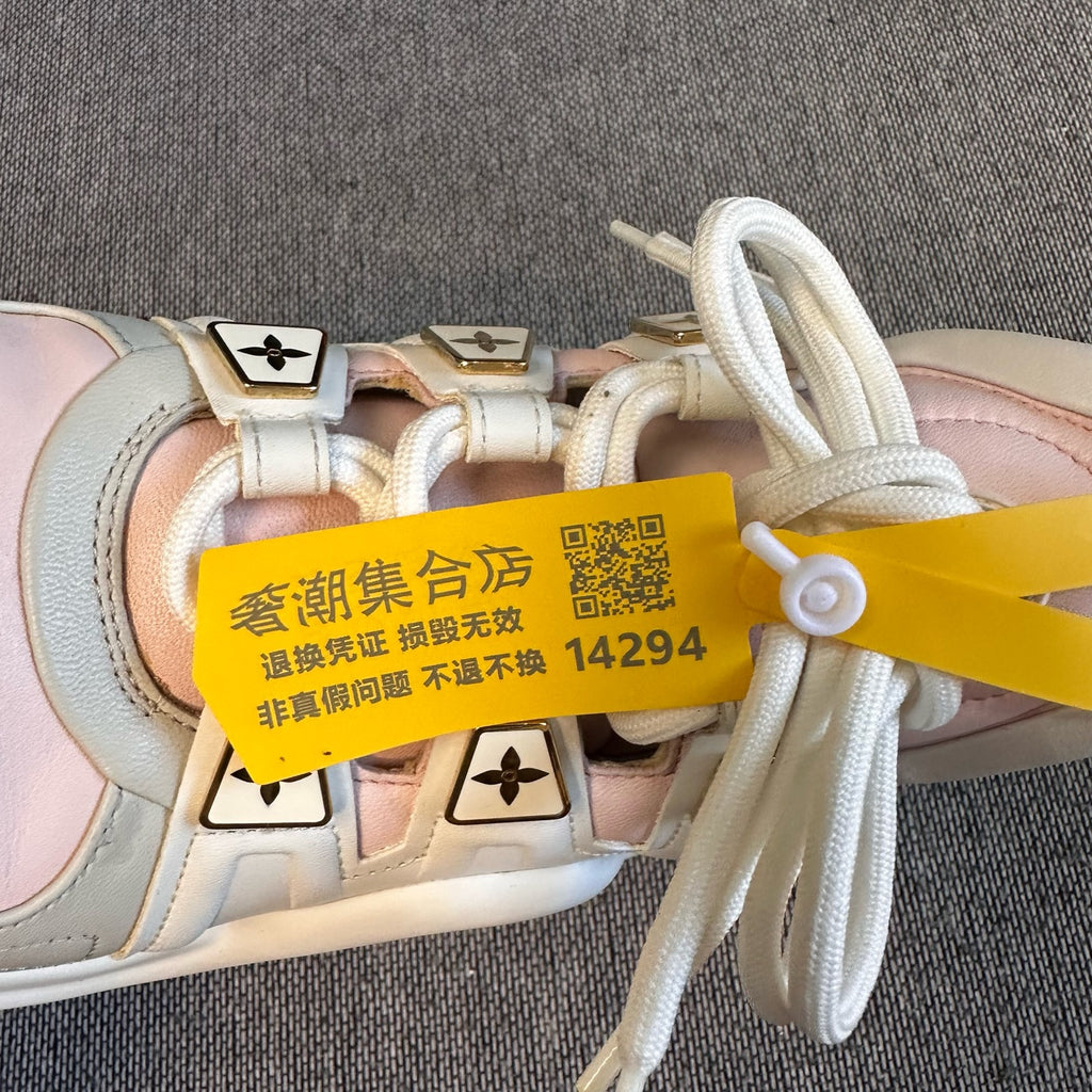 Louis Vuitton White Lifestyle sneakers
