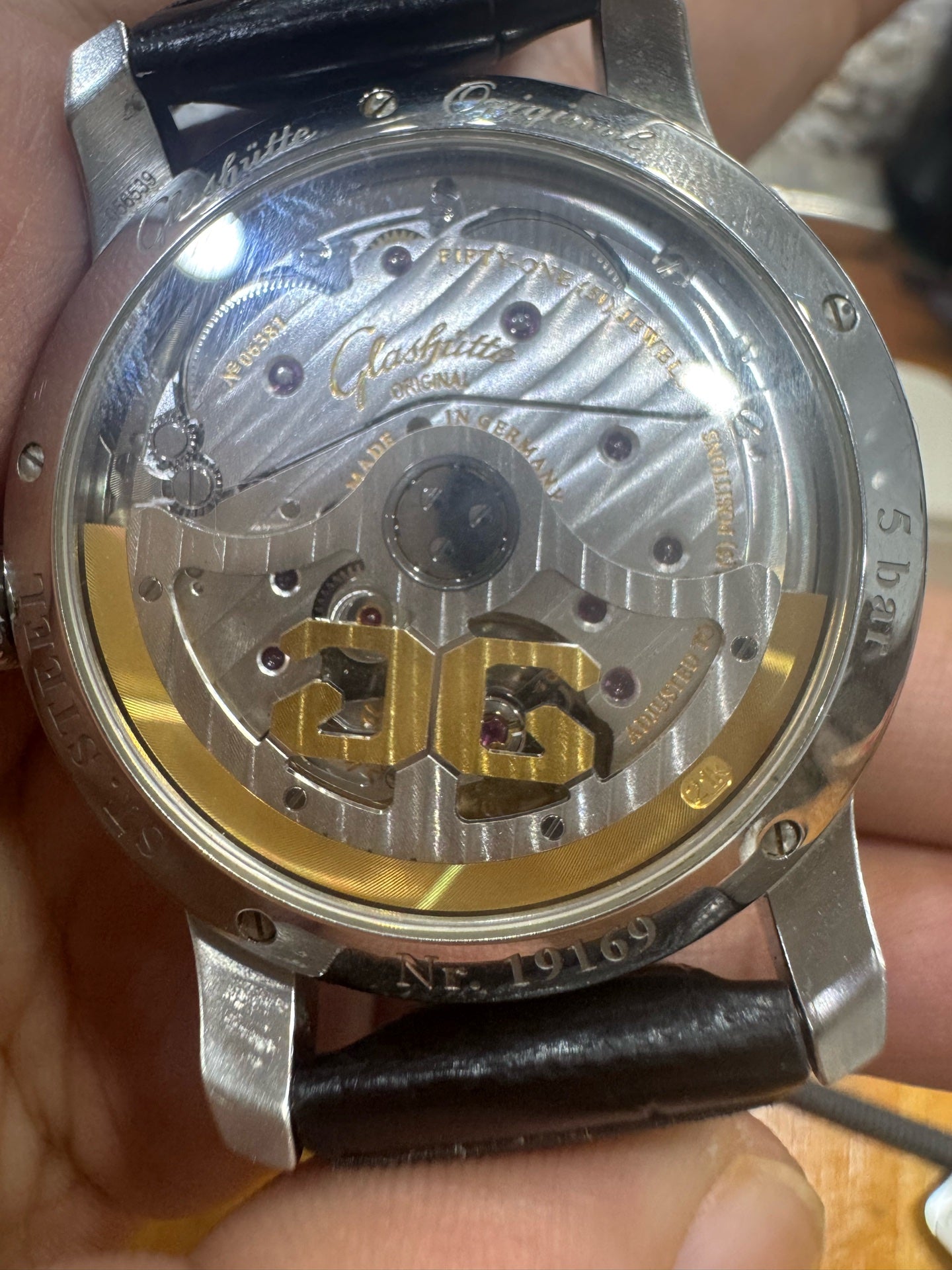 Glashutte Original Member of Parliament Automatic (self-winding) watch 40 millimeters 100-03-32-42-04