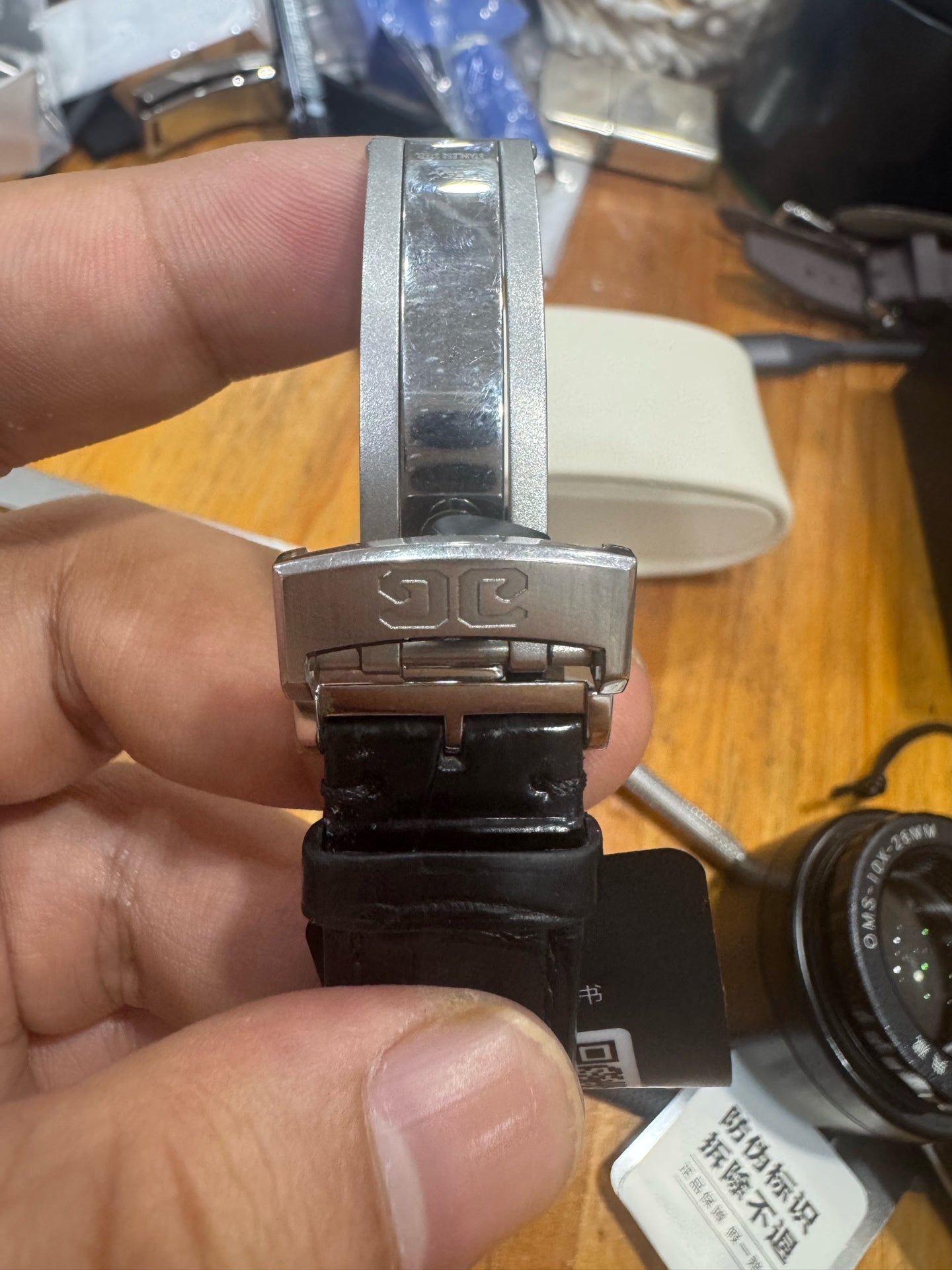 Glashutte Original Member of Parliament Automatic (self-winding) watch 40 millimeters 100-03-32-42-04