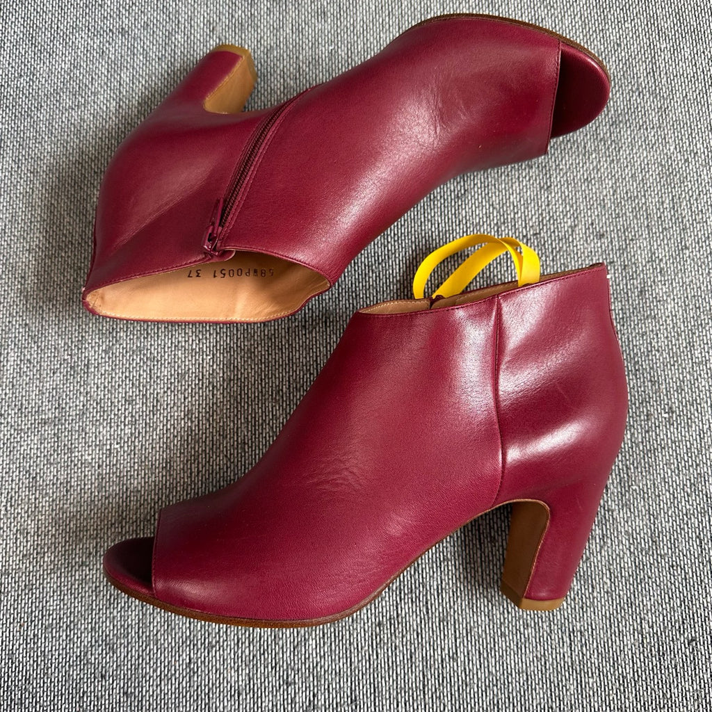 空白 Ankle boots