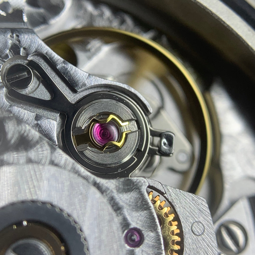 Breitling Avenger 43 millimeters A17318101C1A1