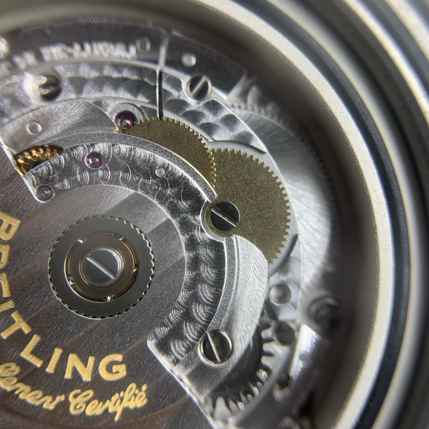 Breitling Avenger 43 millimeters A17318101C1A1