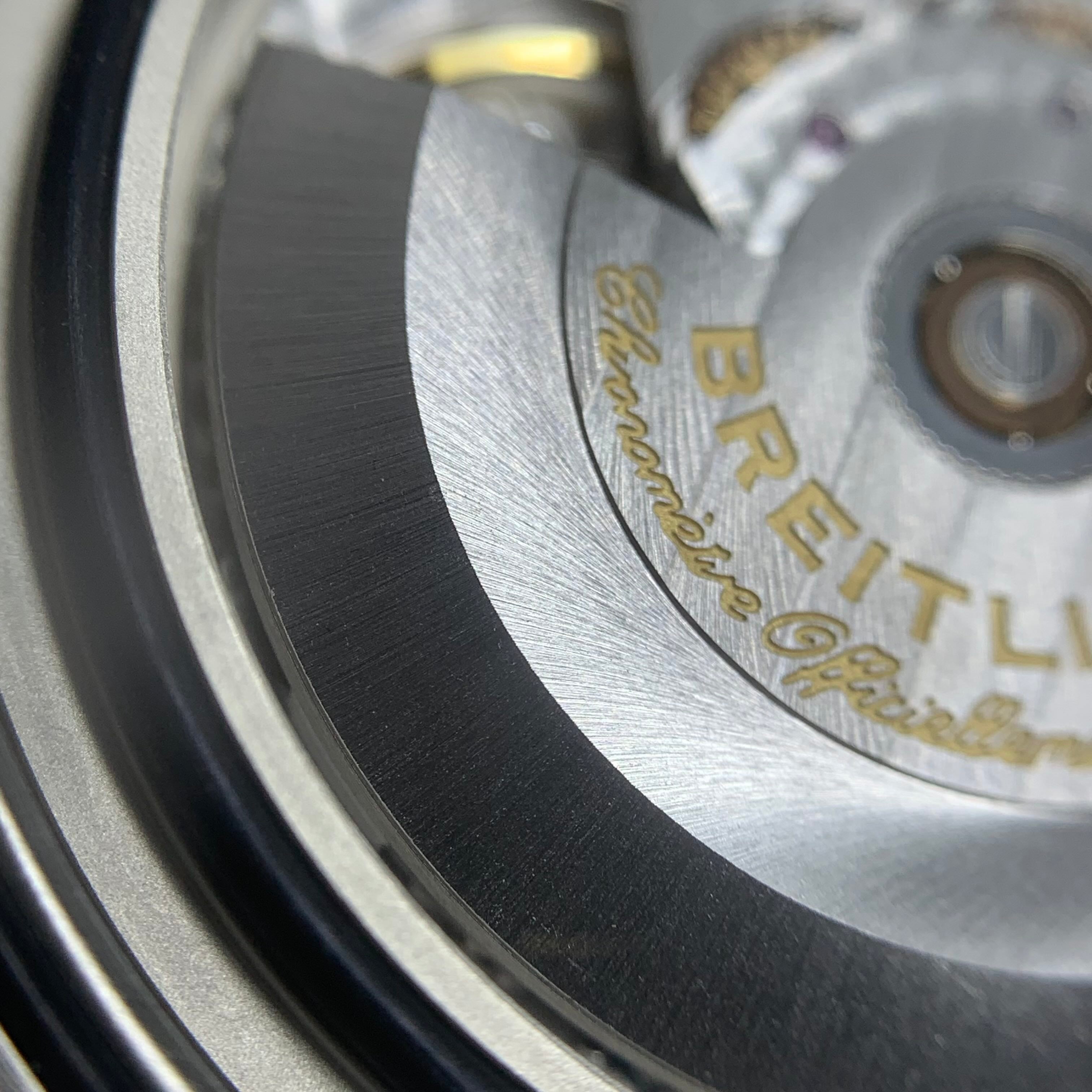 Breitling Avenger 43 millimeters A17318101C1A1
