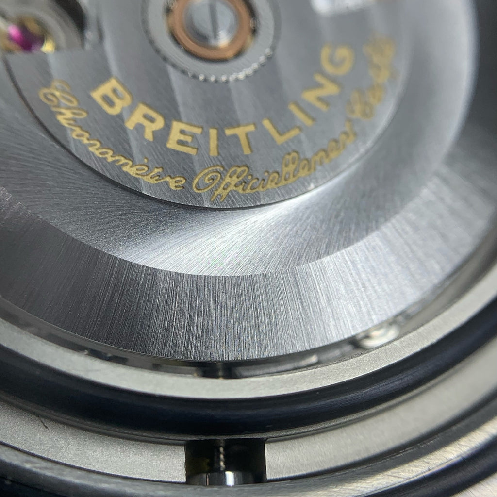 Breitling Avenger 43 millimeters A17318101C1A1