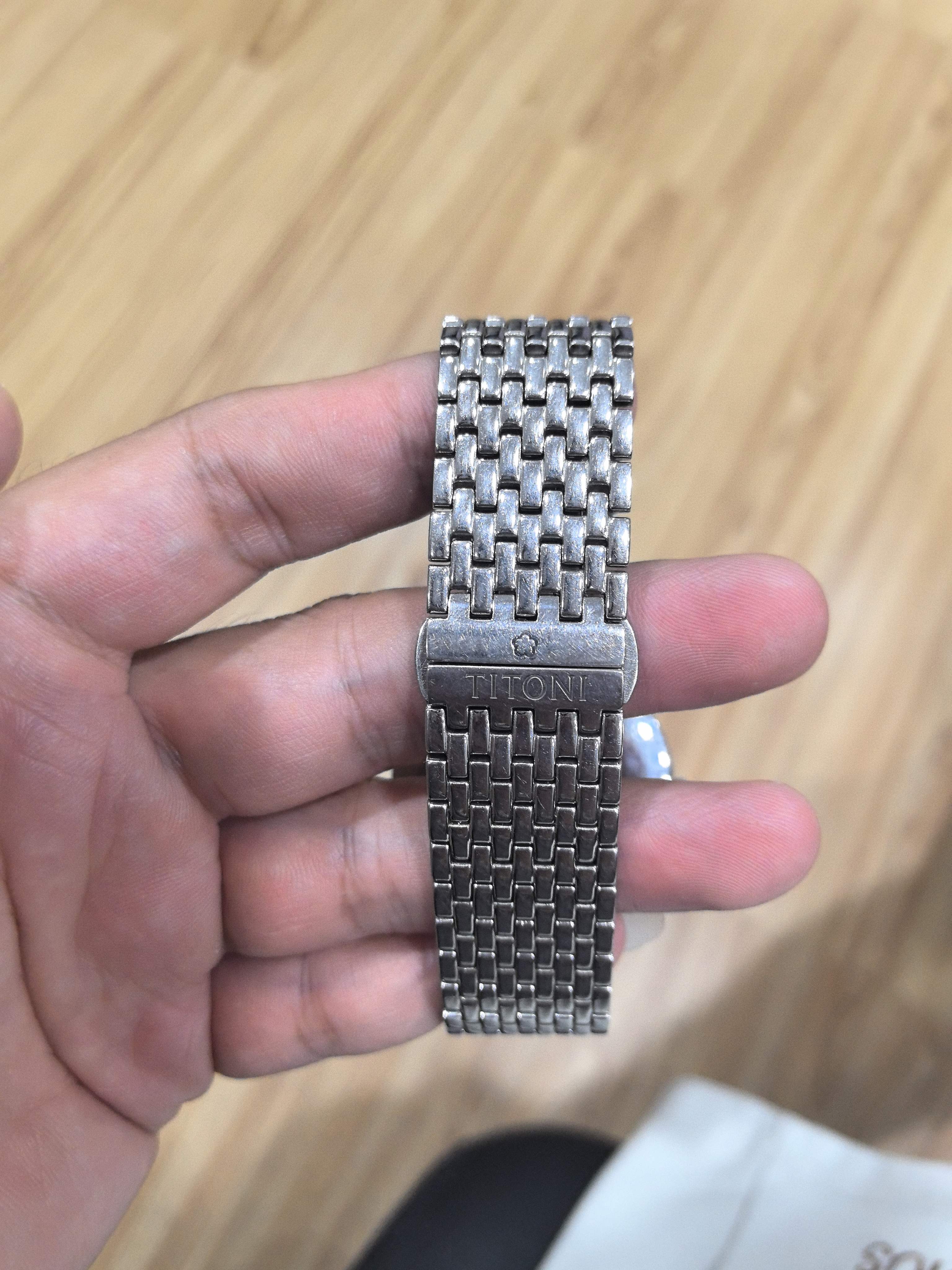 梅花 Silver Quartz watch
