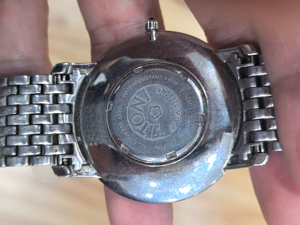 梅花 Silver Quartz watch