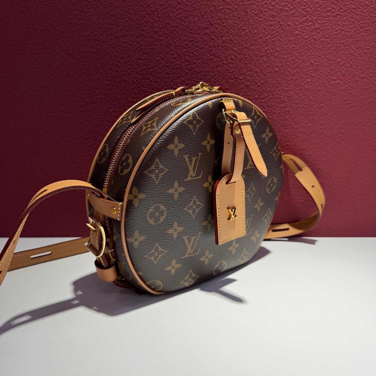 Louis Vuitton Crossbody 20.0x 22.5x 8.0 cm