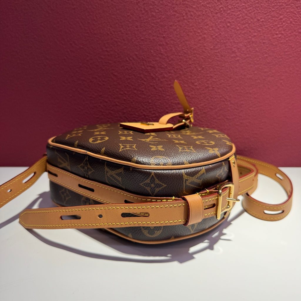 Louis Vuitton Crossbody 20.0x 22.5x 8.0 cm