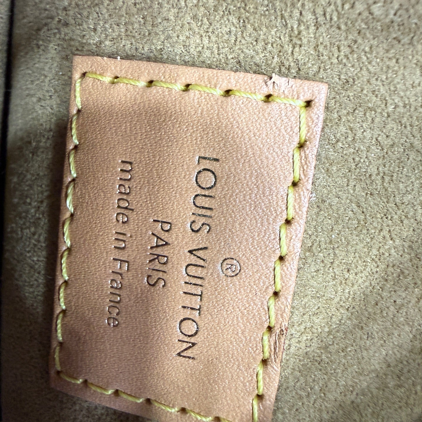 Louis Vuitton Crossbody 20.0x 22.5x 8.0 cm