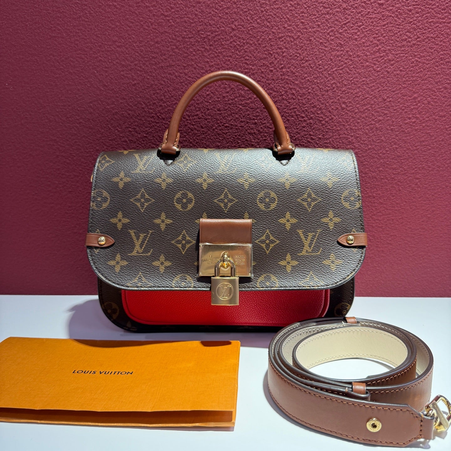 Louis Vuitton Satchel M44548