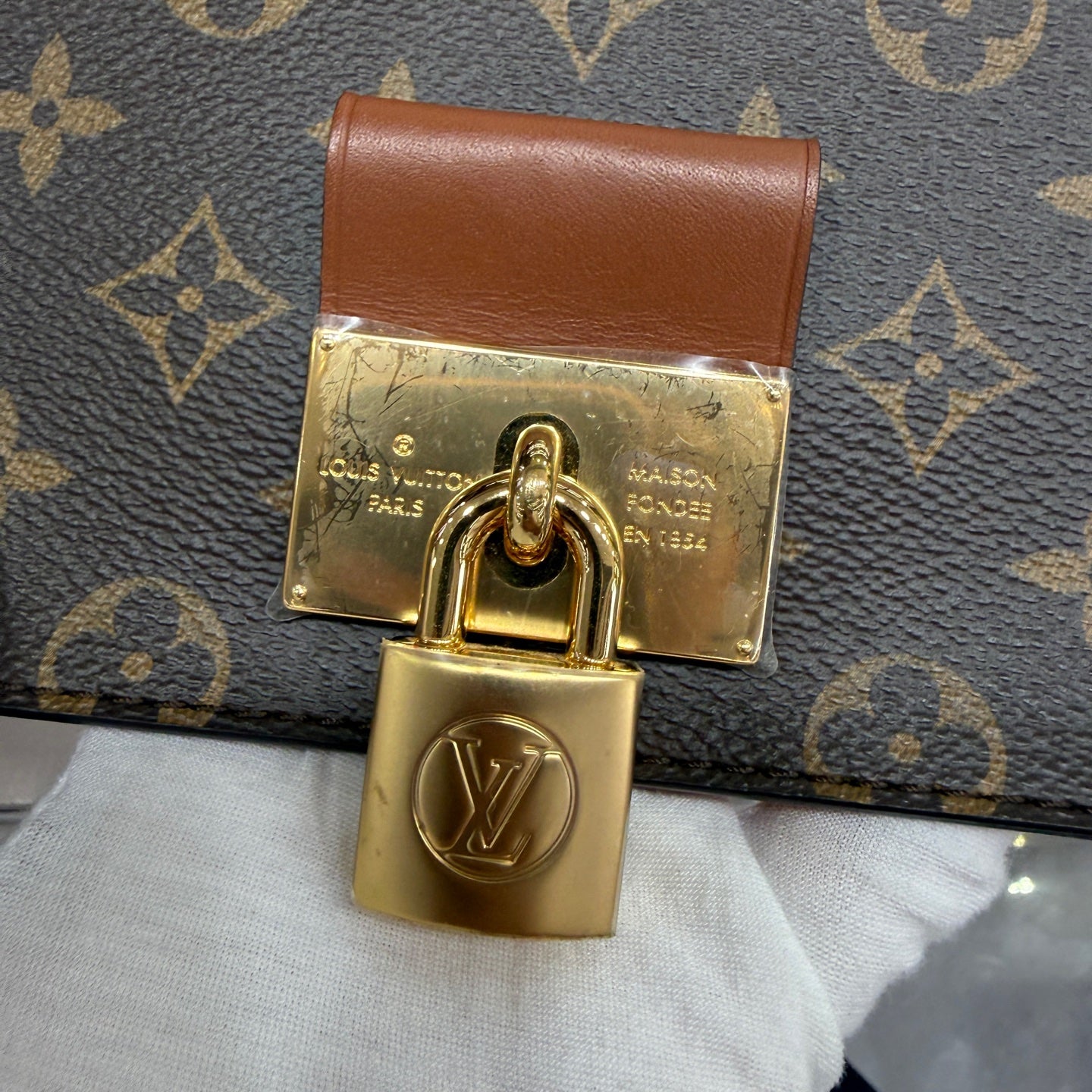 Louis Vuitton Satchel M44548
