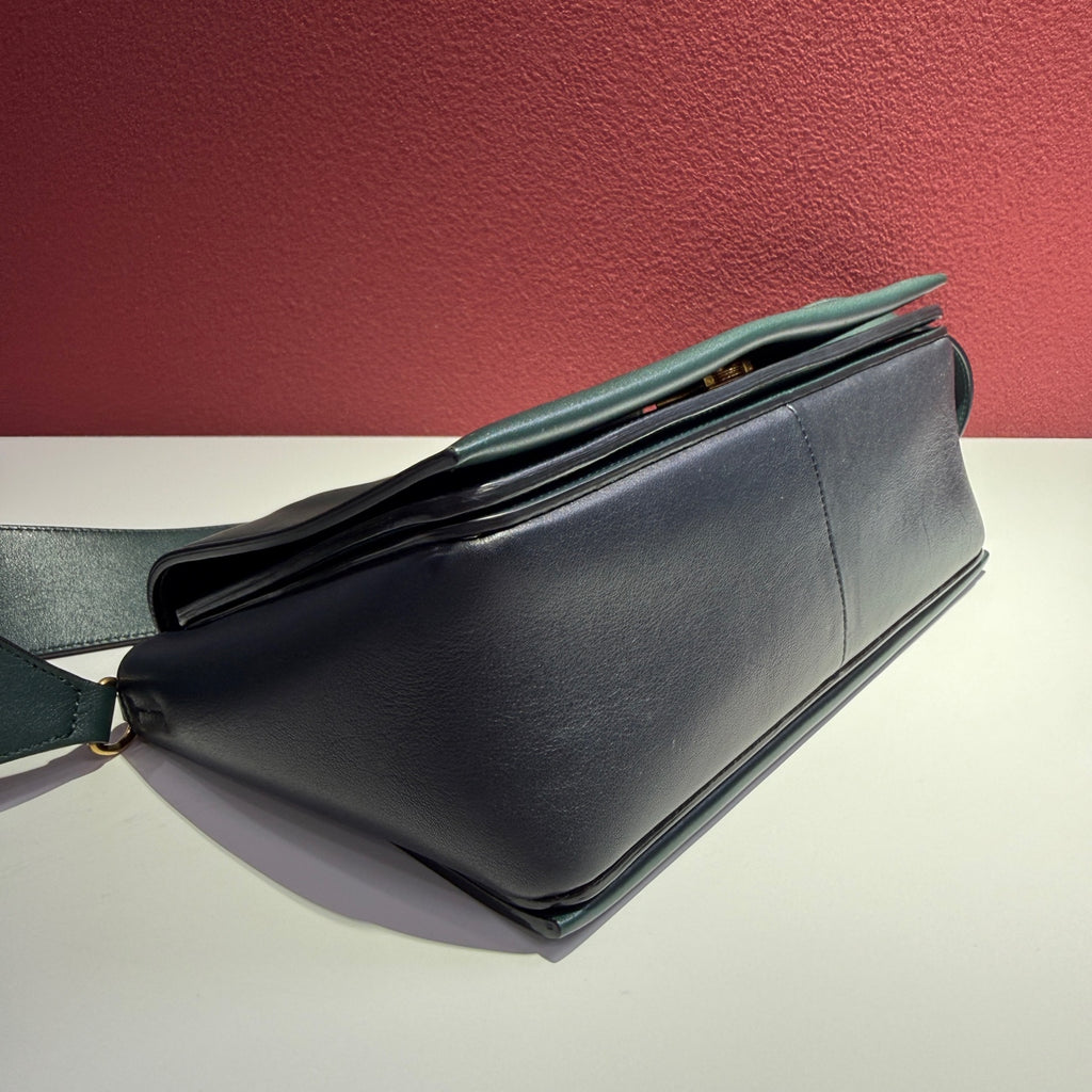Celine Crossbody Length 25 x Width 10.5 x Height 15 cm 180263AQO.31EN