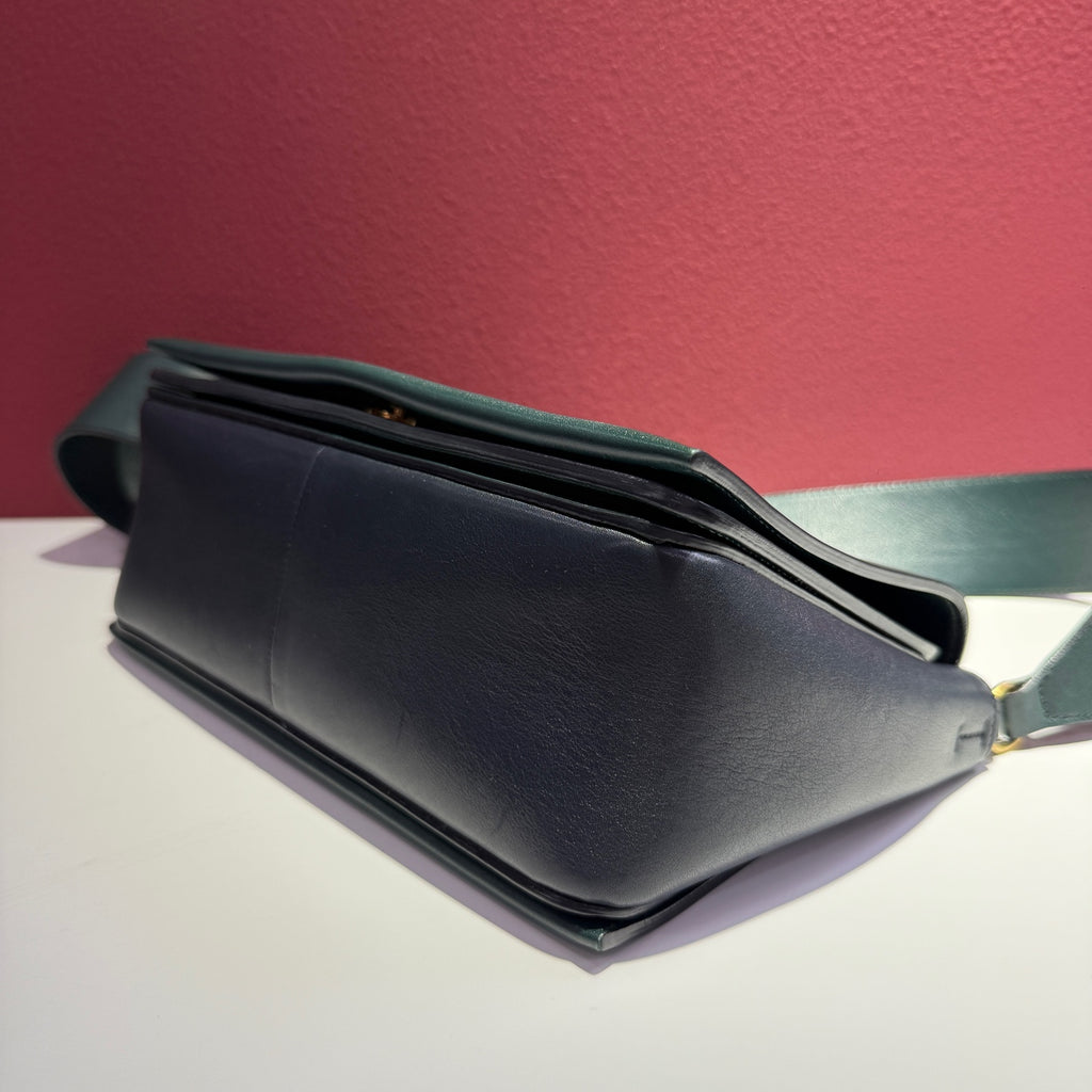 Celine Crossbody Length 25 x Width 10.5 x Height 15 cm 180263AQO.31EN