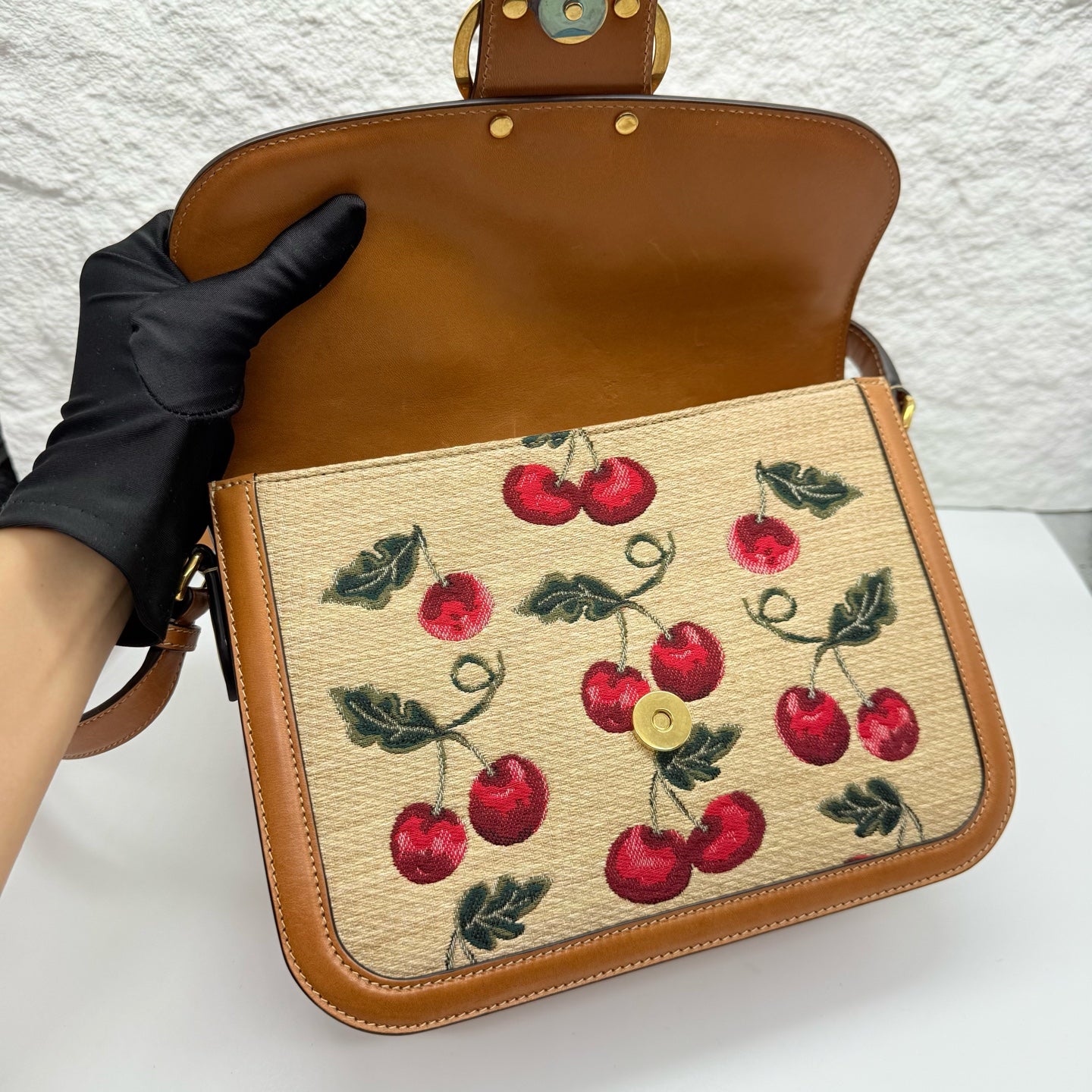 Gucci Shoulder Bag