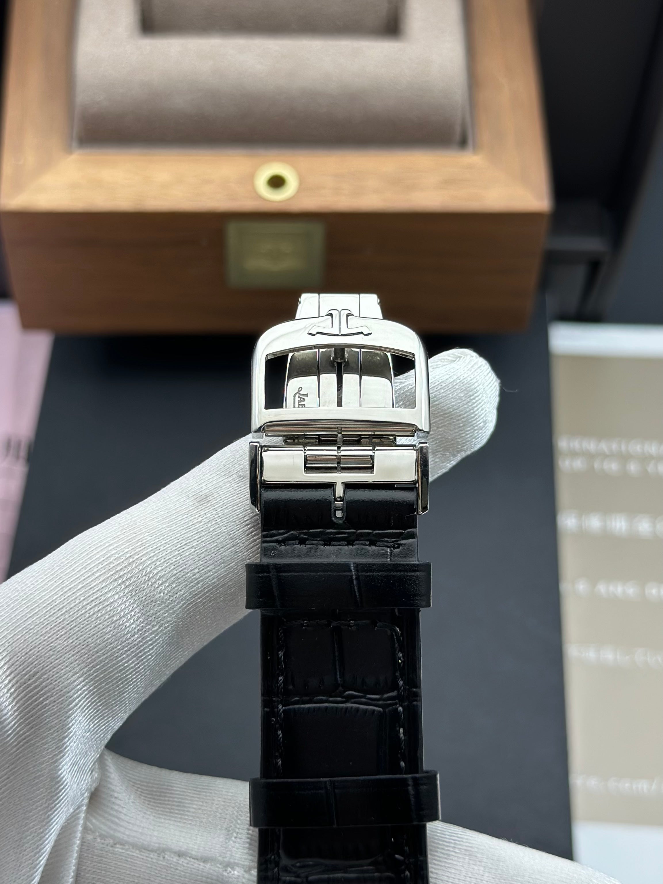 Jaeger LeCoultre Automatic (self-winding) watch