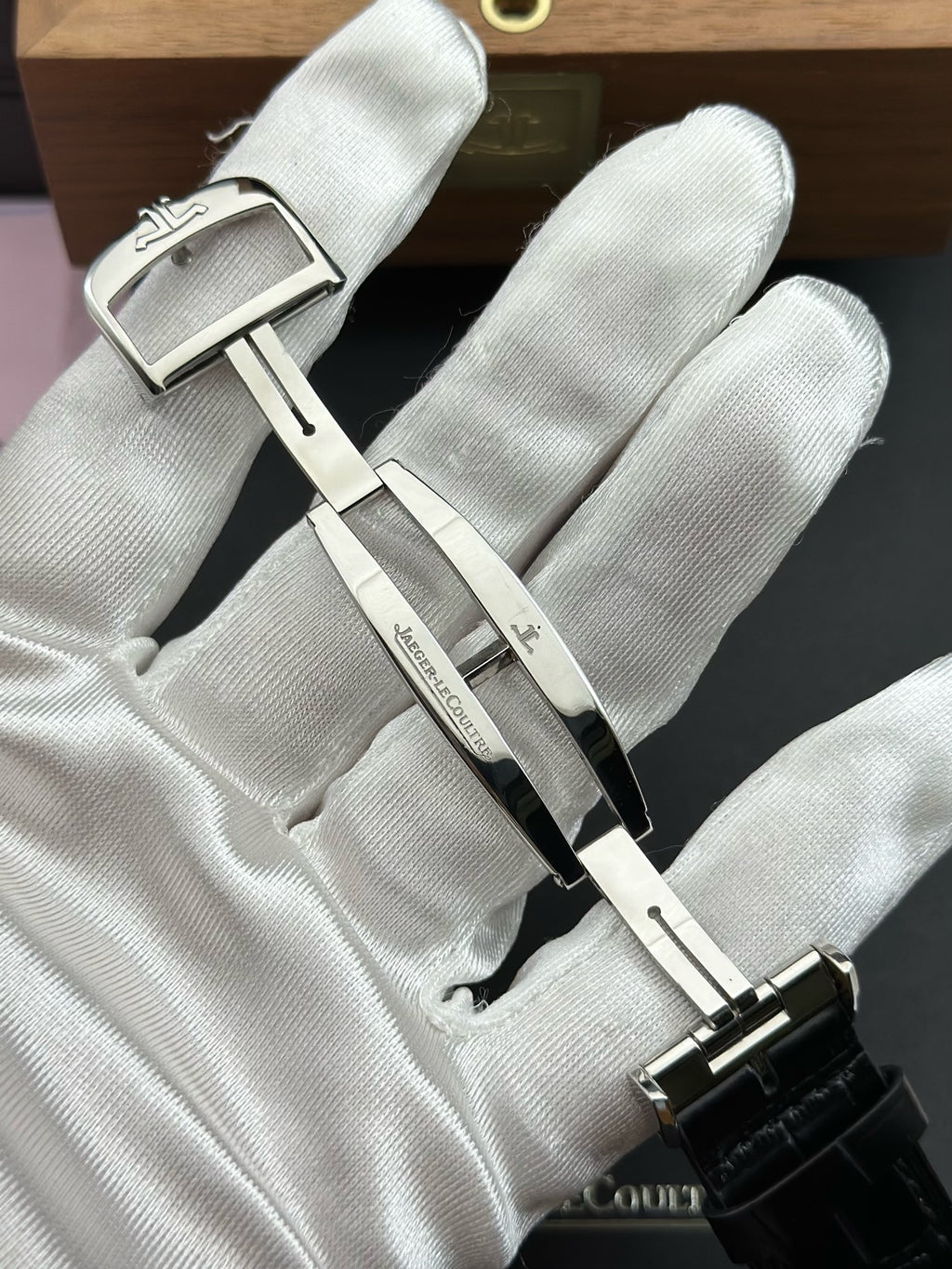 Jaeger LeCoultre Automatic (self-winding) watch
