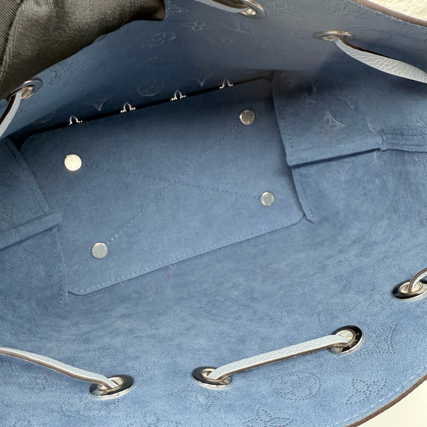 Louis Vuitton Bella Blue Bucket & Drawstring Bag 19 x 22 x 14 M21144