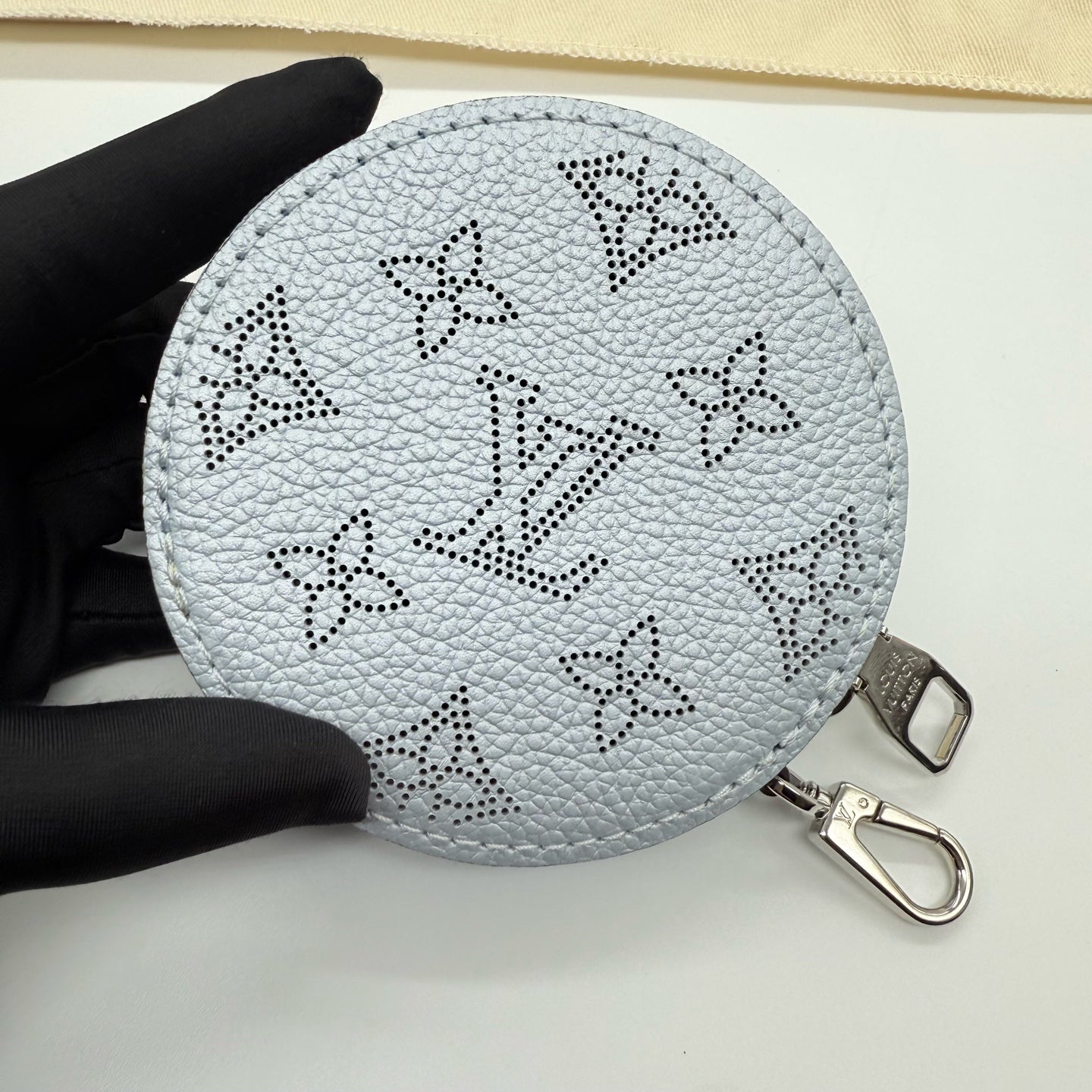 Louis Vuitton Bella Blue Bucket & Drawstring Bag 19 x 22 x 14 M21144