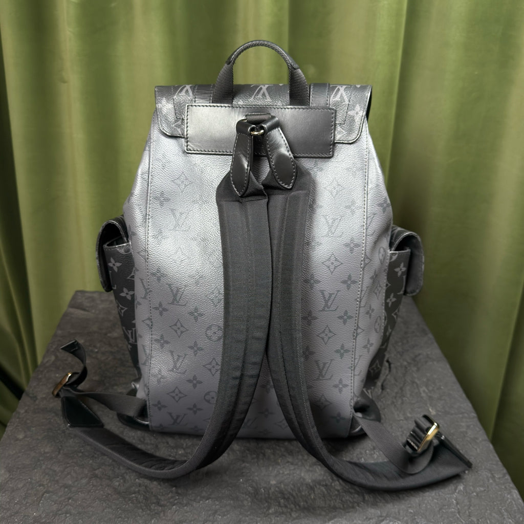 Louis Vuitton Christopher Backpack 32 x 39 x 12 M46331