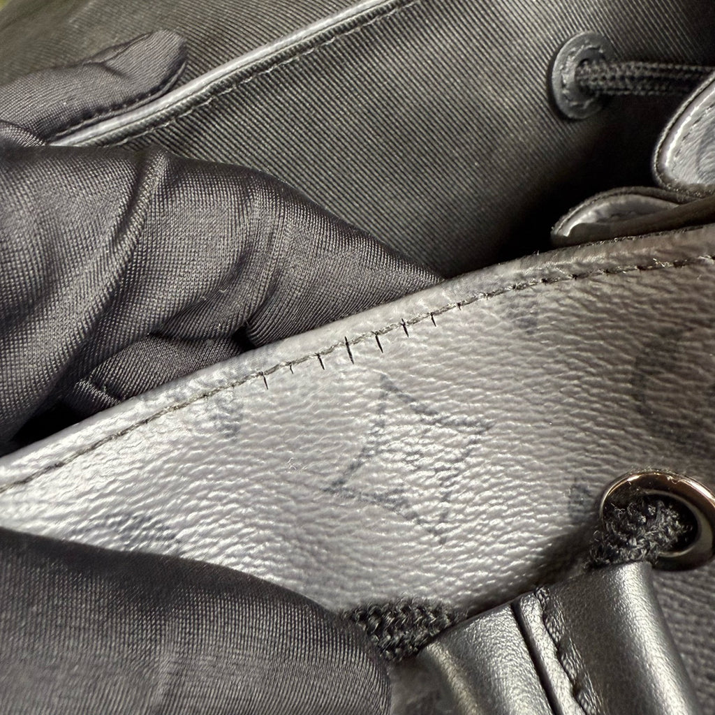 Louis Vuitton Christopher Backpack 32 x 39 x 12 M46331