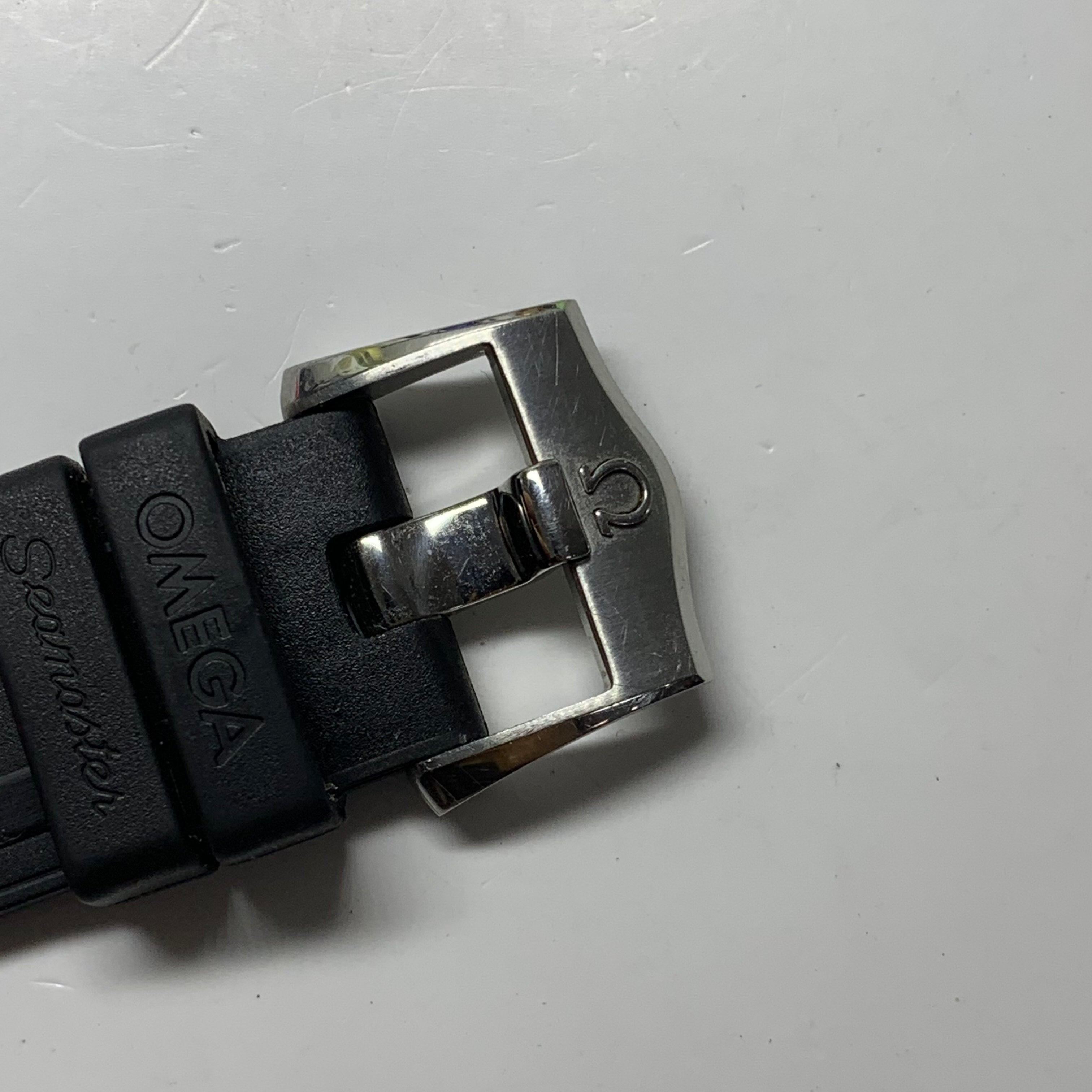 Omega Seahorse Series 42 210.22.42.20.01.001