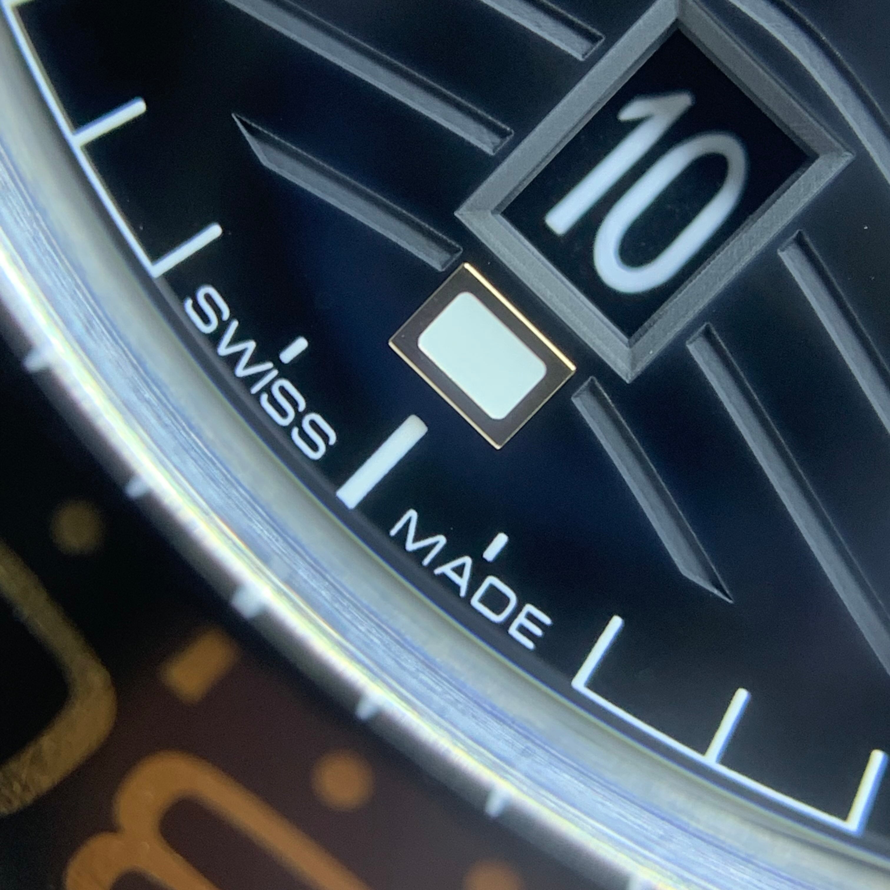Omega Seahorse Series 42 210.22.42.20.01.001